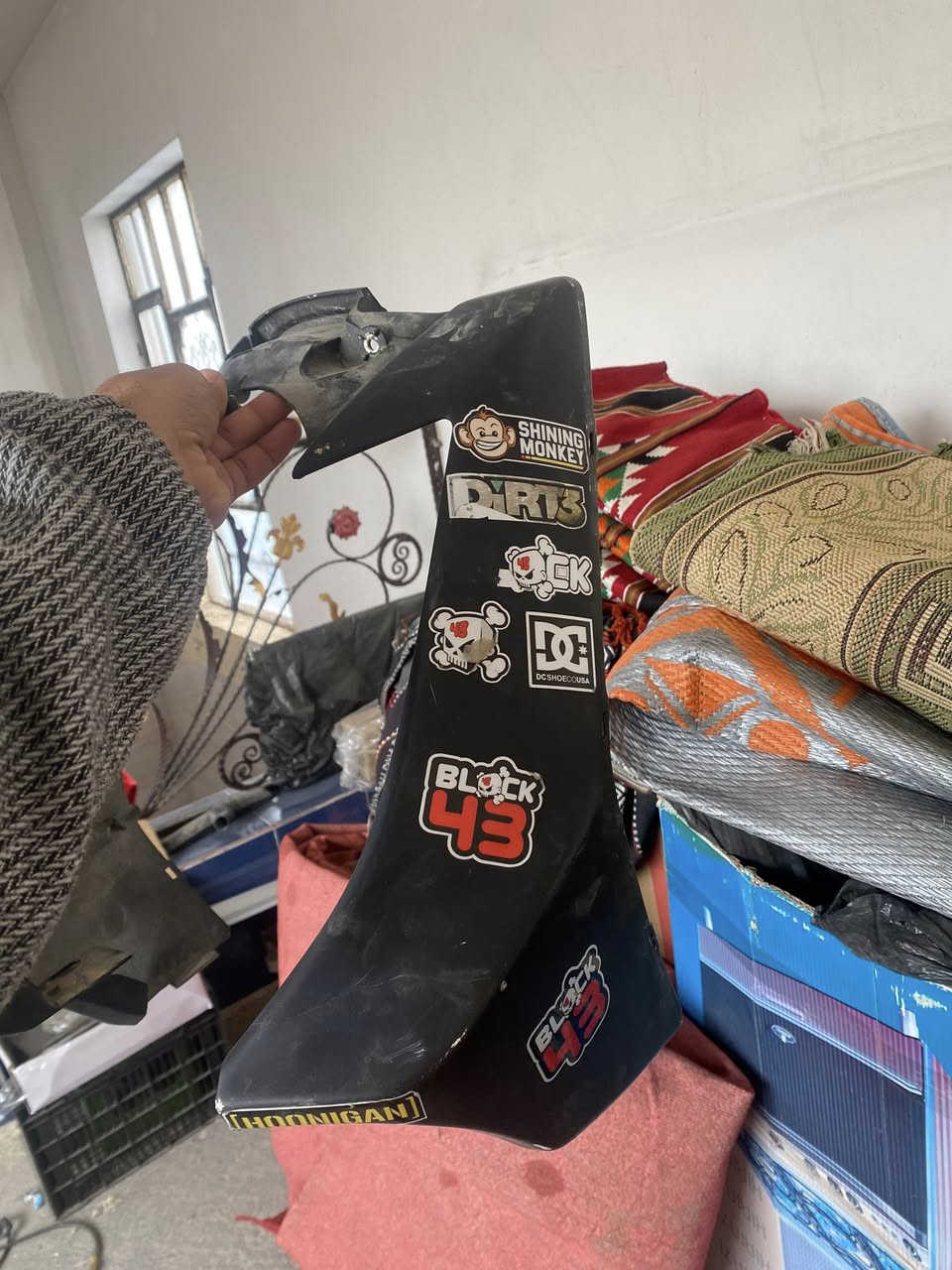 جاي اصفي راسلني بخدمتك ***********
