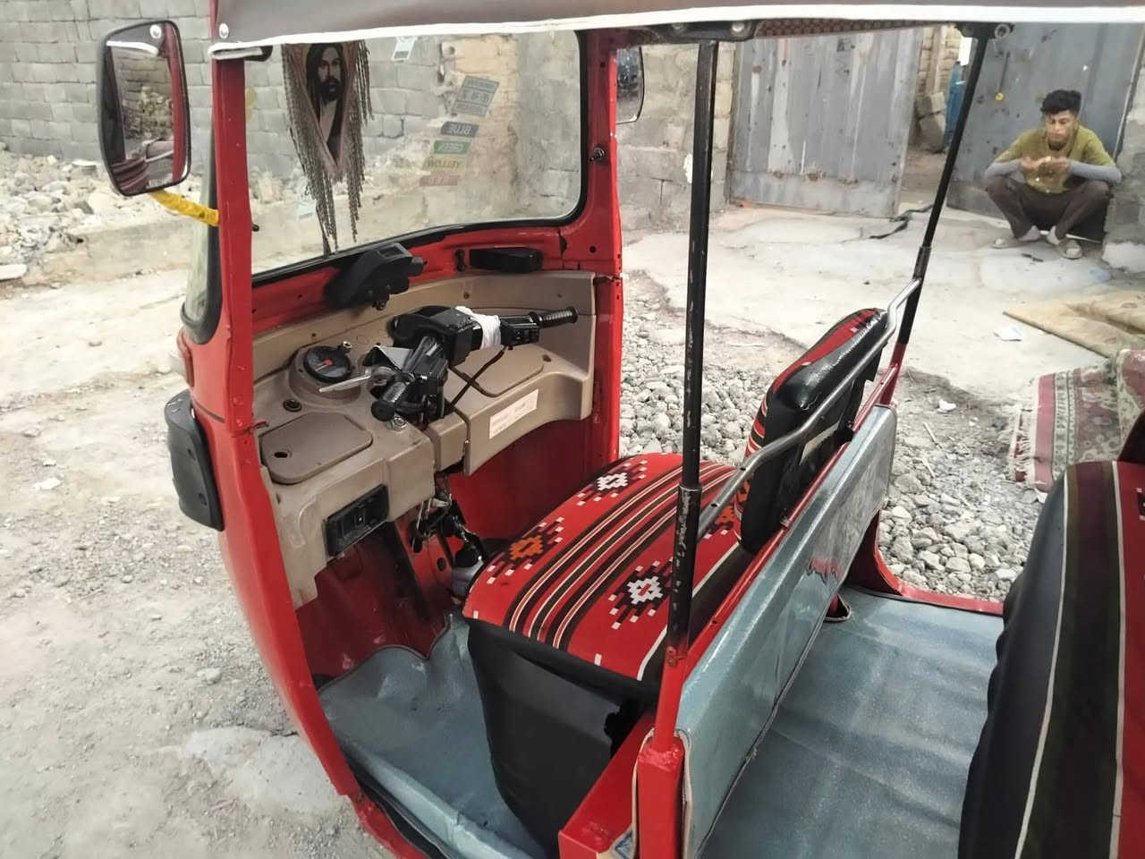 سلام عليكم تكتك للبيع اوراق المصطفى رقمي *********** العنوان بغداد حي النصر مامتواجد علفيس اتصال او واتساب السعر 2800وبيها مجال بسيط حك الجيه
