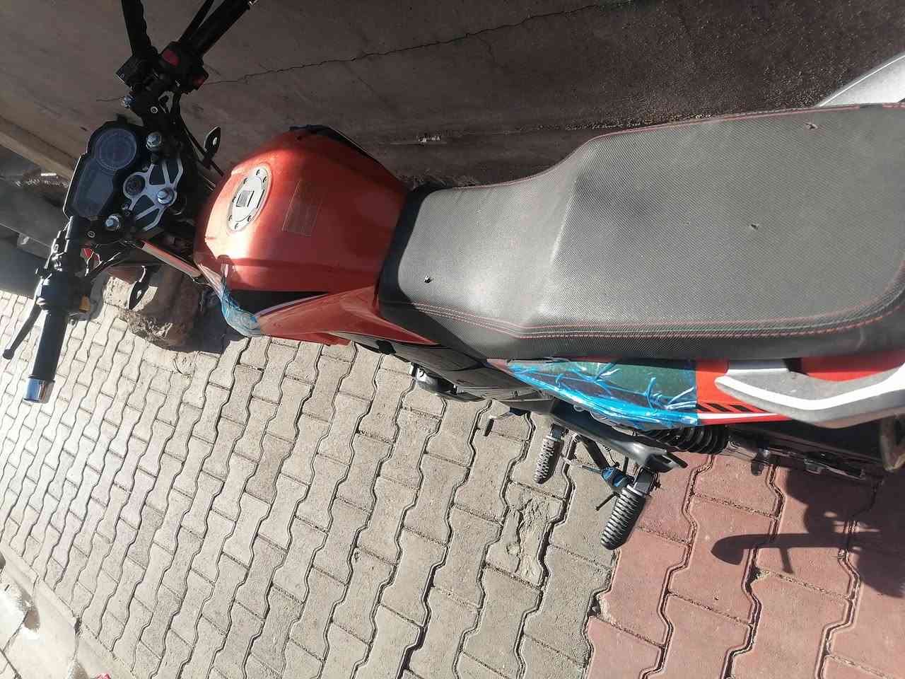 يالله
للبيع دراجه هيومه موديل 2022دراجه حلوه وجديده اي نقص مابيه كامله من كلشي كهربيات كله شغاله  أوراق منفيس دراجه جديده تجي وتشوف بعينك مكاني الرمادي التأميم ٨ شباط سعر ٧٠٠وبيه مجال مو شراي لا تعبني متواجد خاص ***********
