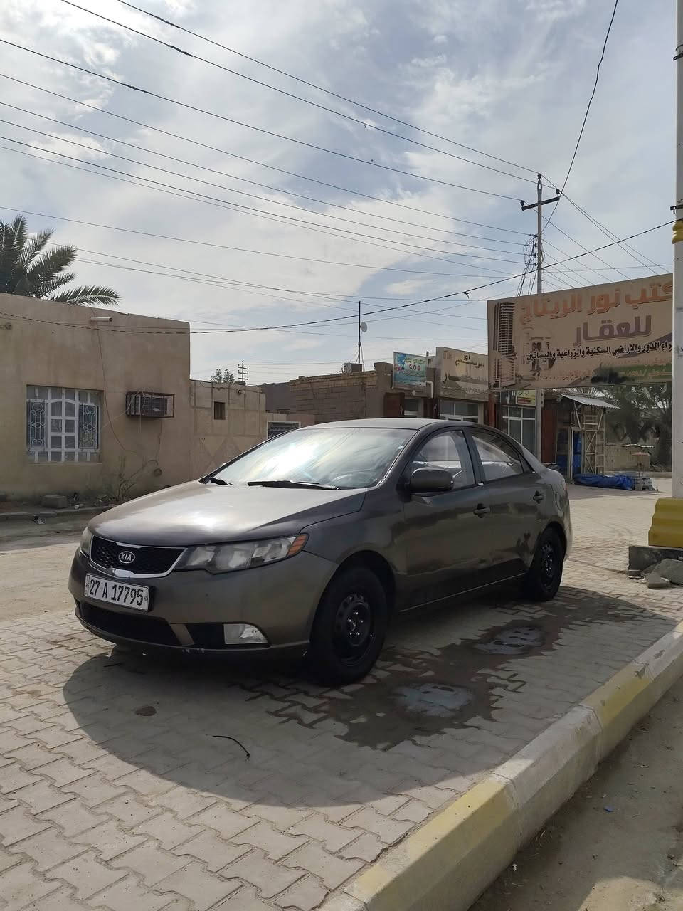 سلام عليكم كيه سيراتو للبيع مديل 2013 خليجي
سياره جاهزه من دعاميه لدعاميه ماذب عليه ربع 
حداديه جديده تخم تاير جديد   سنويه جديده لل30 رقم انكليزي بسمي هزه جديده ذي قار 
شرط تحويل ثاني يوم  مبدل بنيد + جنطه 
بيه ضربه بالحوض مال جنطه ما واصل للبرانكيت ولا جاملغات 
محرك 1600 دوش بيه خيط بخار بدون تنقيص 
موجود صوره الضربه للاستفسار اكثر اتصل ***********
السعر 85 وبيه مجال الشراي 
مكاني ناصرية مركز
