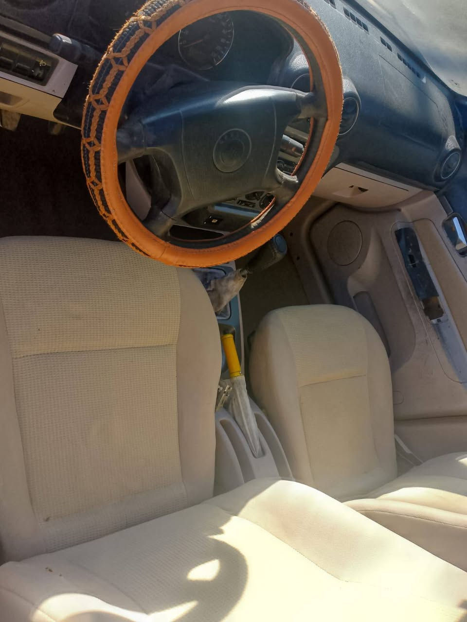 السلام عليكم سي كي جيلي موديل 12 قادسيه محرك وكير جدد حداديه جديده دواخل كله جديد مصفره هيئه وغرامات تحويل مباشر بيع مستعجل مكلف بالنشر السعر 18وبي مجال الاتصال***********
