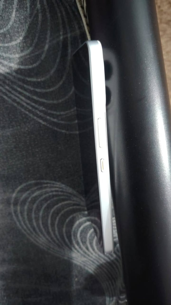 للبيع تكنو بوفا سفن اولترا فايف جي ذ 256 رام 12 + 12 بوبجي 120 فريم غراض كامله سعر 350 وبي مجال جهاز مكفول من كلشي بعده جديد الجهاز تجي تفحص وتروح مكاني بابل شارع 80 قرب مدينه العاب ارض بابل متواجد خاص او واتساب رقمي ***********
