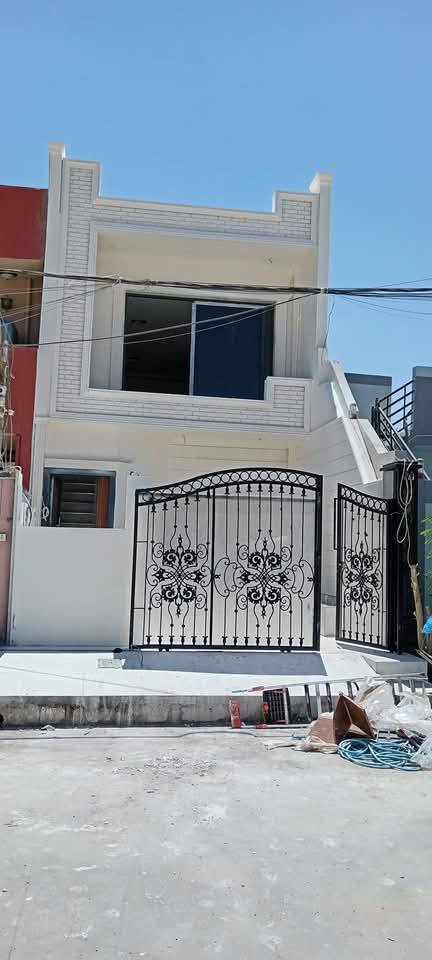 السلام عليكم✋ اعمالنا 
#فلين خارجي مع ضمان شرط تركي 
 ضمان ١٥ سنة ♡#هندسي 
من اجمل الديكورات ♦️💢
والصباغ الخارجي وداخلي🎪⛩️
  يليق في بيتك 🏠
 ضمان الأسعار مناسب
مع كادر متخصص 
***********
