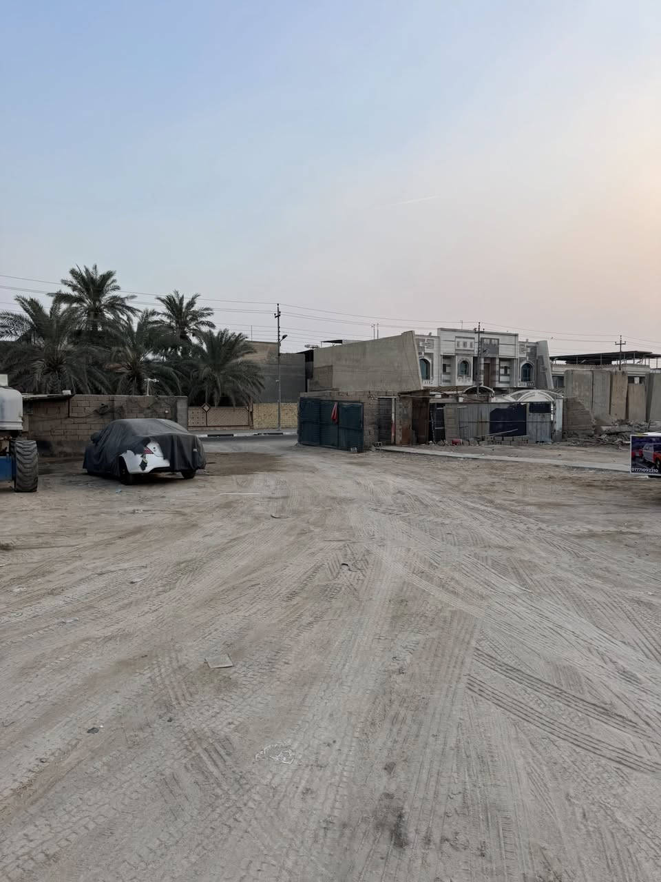 مساحه للايجار داخل كراج سيارات تصلح ورشه او مخزن او عمل مع حراسه 24 البصره الجمعيات رقم ***********
