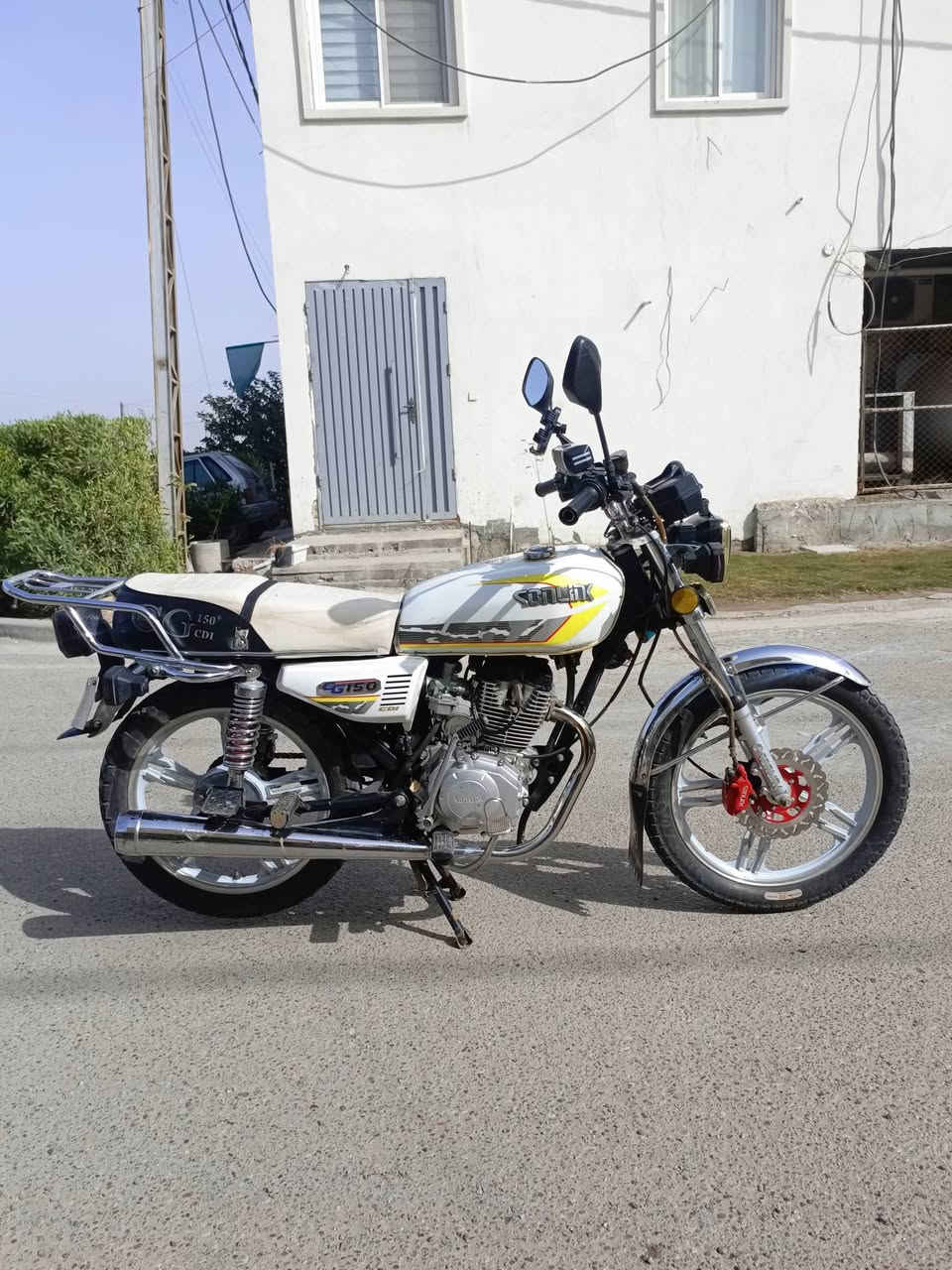 للبيع سونلنك 5 گير مديل 24 اوراق كاملة مكينة ناعمة لانضوح ولاتفيلس ولادخانه دشبول الكتروني كهربائيات شلع شغال دبل ستاند بريك امامي خلفي مزودة سماعات بلوتوث وحامل وزوج مري دراجة حلوة ربع متذب عليها ابيعها 675 مكاني بغداد البياع الشراي يتصل ***********
