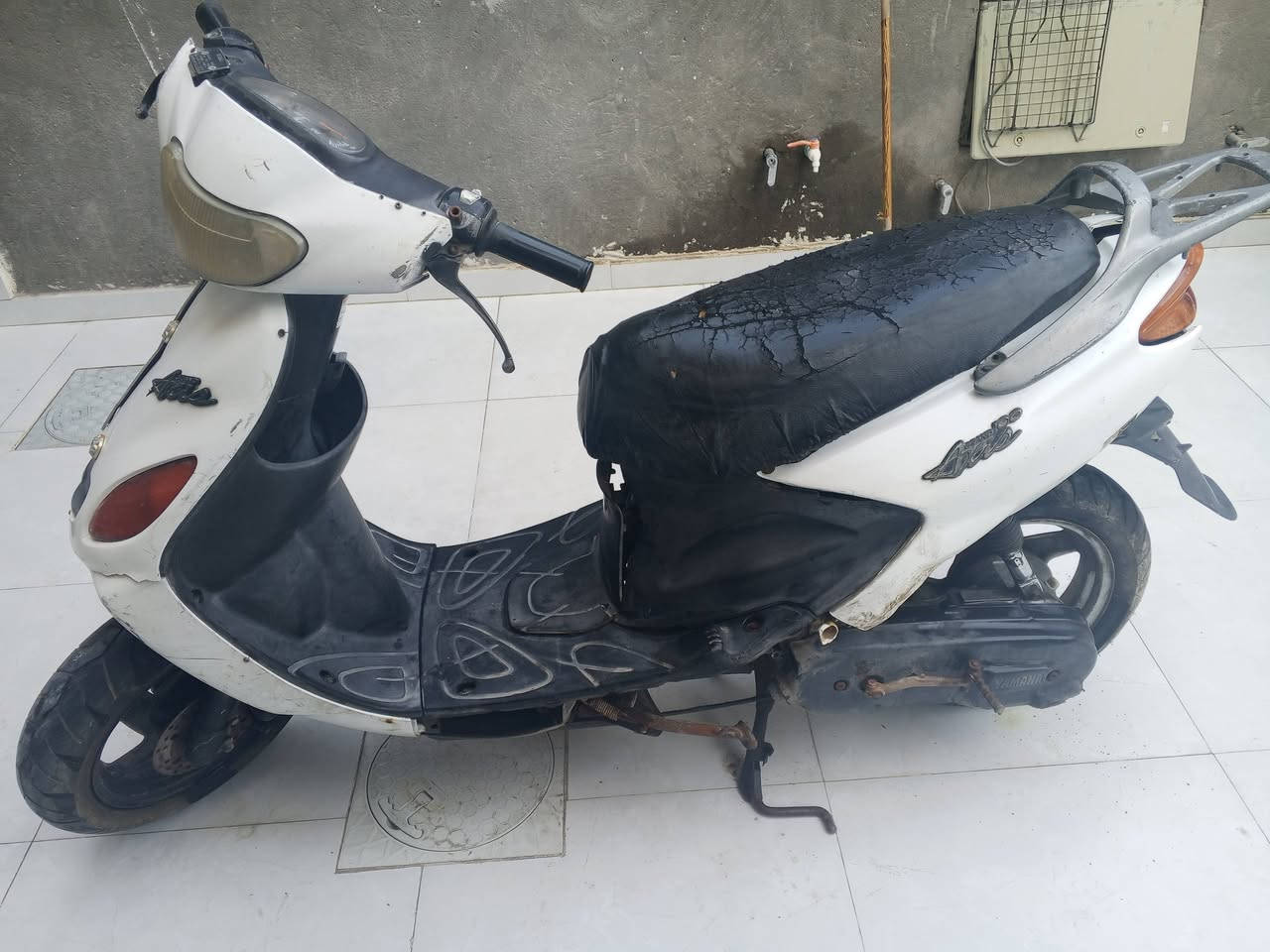 سلام عليكم 
دراجة اكزز خبط سعر 350 بيه مجال للشراي 
دراجة شغالة تفيد مال شغل اكفلهة من سرقة فقط 
مكاني بصرة معقل في منطقة الفنجانية


**إذا كنت صاحب هذا الإعلان وتريد حذفه لأي سبب، رجاءا أرسل رسالة إلى الدعم الفني**