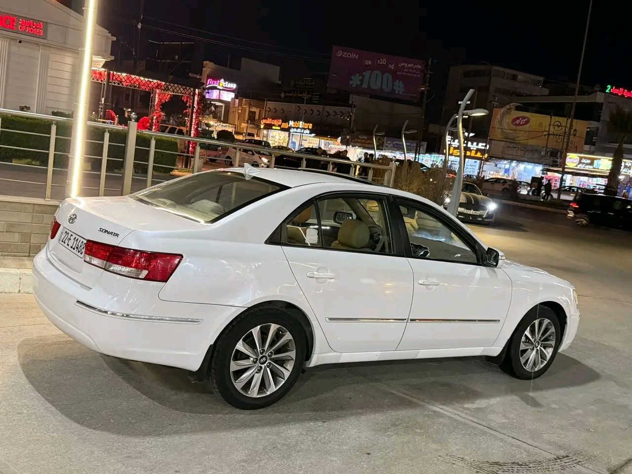 سوناتا للبيع خليجي 2010
فول موصفات بيها فقط جامرلغ امامي بدون دواخل سياره على وضع شركة سعر 85 وبيها مجال 
اتصال فقط ما متواجد خاص 
***********
