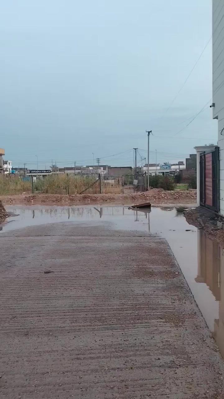 السلام عليكم يعلن مكتب الكوخ للعقار عن بيع قطعة أرض طابو صرف حي الغدير الأولى باقي التفاصيل داخل الفيديو
المساحه 300م
الواجها 15م
النزال 20 م
السعر 145 قابل للتفاوض للإستفسار مراجعة مكتب الكوخ او الاتصال على الأرقام التاليه
***********
***********
