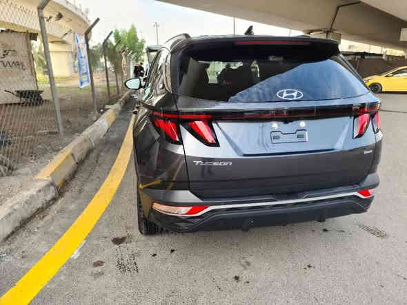 سلام عليكم للبيع  توكسان موديل 2024 مواصفات SEL  بدون رقم تترقم جميع المحافظات ماشيه 26الف ميل

فول مواصفات ماعدى بانورما 
بصمة تشغيل 
بصمة أبواب 
صندوق كهرباء 
تشغيل عن بعد 
كشن كهرباء 
رادار أمامي وخلفي جانبي 
توقف ذاتي 
كروز سرعه 
سياقه ذاتيه 
حساس أمامي 
حساس خلفي 
تحكم استيرن جهتين 
مثبت سرعه
مانع انزلاق 
مانع انحدار 
محرك (2500)
3.أنظمه قياده 
حساس إطار 
هيتر كشنات 
حساس جانبي 
سايد أبريك بصمه 
شاش أوبل كار بلي 
كأميره دواره 
شاحن وايرليس 
اوتو هولد 
فول تحكم استيرن 
اوباقي مواصفات معروفه.
 الحادث تبديل بنيد ونصبغ ايرباك ستيرن فقط 
السعر 17500$ وبيه مجال للشرائح 
اللاستفسار على رقم 
*********** 
عنوان السياره بغداد البنوك بغداد
