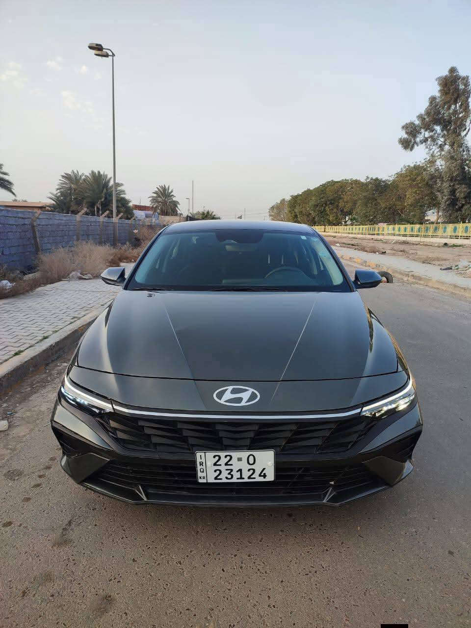 السلام عليكم
هونداي النترا للبيع موديل 24 رقم اربيل الجديد ترقيم جديد
دخول جديد البارحه اترقمت حادث السياره  صبغ باب وجاملغ خلفي وحافه البنيد فقط  بدون دواخل بدون ارباك 
المواصفات 
شاشه الكتروني 
لد نهاري + لايت زنون 
فول تحكم استيرن
ثلاث انظمه قياده
رادار امامي 
ويل كب توقف ذاتي عنده الاقتراب 
محرك 2000 دوش بانزين فقط
وباقي المواصفات المعروفه 
مكان السياره بغداد 
الهاتف ***********/***********
