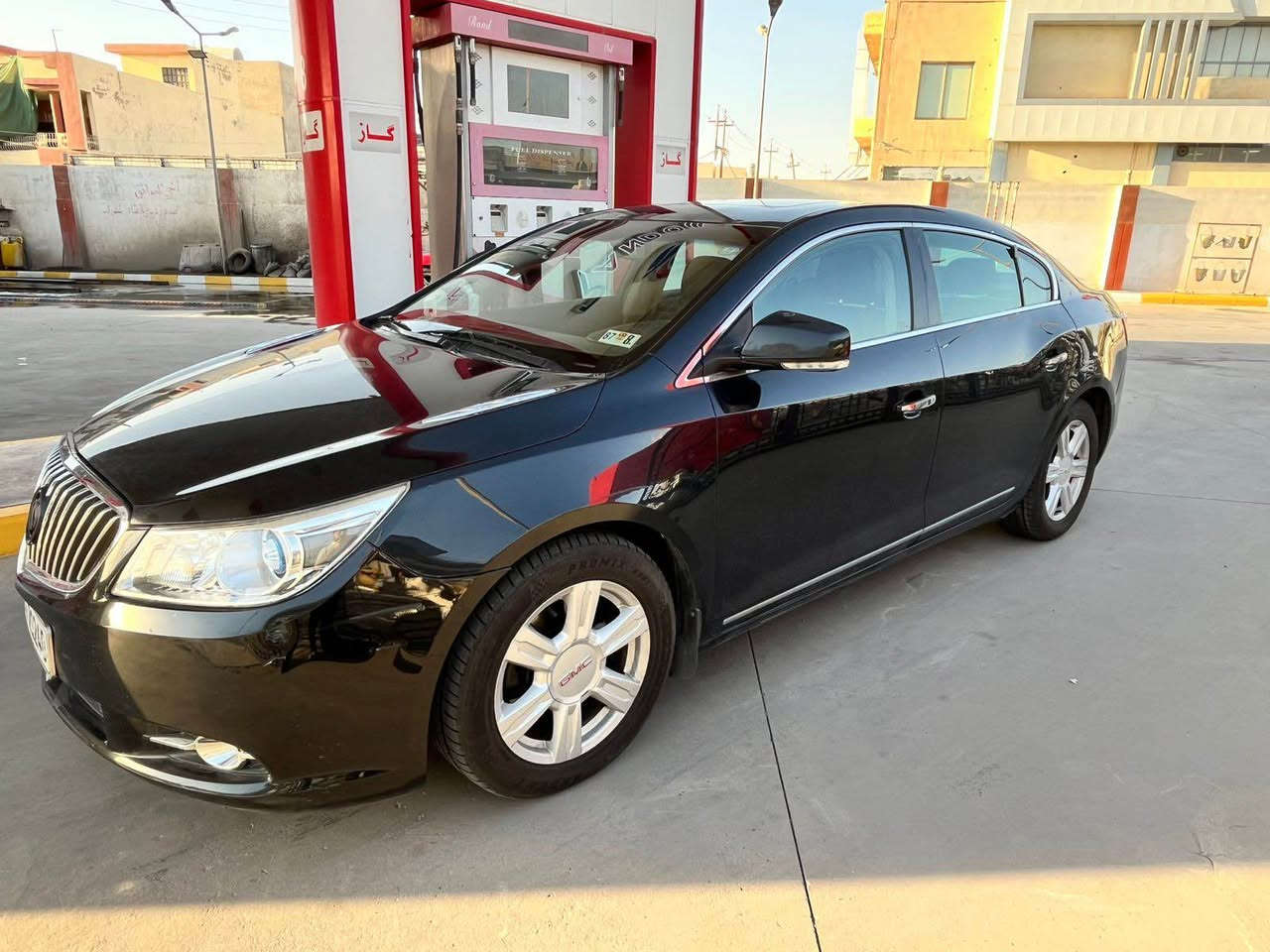 السلام عليكم
 شوفرليت بيوك لاكروس 2010 cxs من شركة GM 
اعلى فئة ماشية 127 الف حقيقي محرك 6 سلندر 3.6 نشيط 
السياره كلش نظيفة ومستقره ك محرك وكير وين ماتطلع بيها اطلع 

ولوما متوازي نهائيا ما بيعها لان مرتاح بيها حيل هواية

المواصفات :- 
١-فتحة بنوراما
٢- كراسي الاماميه كهربائية وتدفئه 
٣-شاشة وكاميرا خلفية وحساسات خلفية 
٤- كراسي جميعها جلد ونظيفه بشكل ممتاز 
٥- برده خلفية
٦-يدات نيكل لايتات زينون 
-السيارة كانما امبالا حديث وبكدها تقريبا ونفس اغراض الامبالا ومحرك 

الضرر :
الجاملغ الخلفي يمين ويسار تعديل من باب خلف السائق
والجاملغ الامامي بالجديد انطخت وتم تعديل ع البارد وتركيب الدعاميه من جديد رجعت بلادية مثل مموجود بالفيديو

بجم وخلف كبس والسياره كما ذكرت فوك نظيفه ك محرك وكير وكلش مريحة بالطرق الخارجية ومستقرة وكذلك اعيد واذكر لوما متوازي ابد ما ابيعها 

السعر ٨٧ وبيها مجال للشراي سياره مو سعرها لكن انطي بيها ضمان وين متطلع بيها اطلع ما عليك شي

السياره رقم اربيل وباسمي وسنويتها تنتهي بشهر ١٢ من سنه ٢٠٢٦ قبل ٥ اشهر تقريبا سويت هزة وفخص كامل وحولتها

الرقم *********** كركوك, العراق
