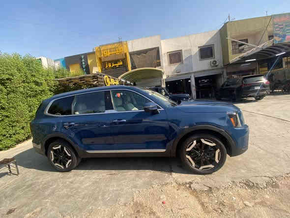 كيا تيلورايد ٢٠٢٤ فئة s
المواصفات
رادارات جانبية
رادارات خلفية +امامية(رادارات 360)
حساسات هزاز بالستيرن 
توقف تلقائي
مانع تصادم 
مانع انزلاق 
قيادة ذاتية 
نضام الخروج من منحدرات
نضام تحذير الاصتدام 
نضام النقطة العمياء 
كشنات تدفئة 
اوتو هولد 
نضام ايقاف المحرك في الازدحامات 
نضام النزول من المرتفعات 
كشنات vip
تشغيل عن بعد 
هندبريك بصمة 
محرك 6سلندر 3.8
حادثها بسيط  ربع البنيد مصبوغ +بارد بالجاملغ وطخة  بجاملغ السكن الخلفي فقط
دعامية مبدله ومصبوغه 
 مرقم بغداد كاملة وجاهزة 

السعر 290 بيها مجال لشراي
***********
***********
مكاني بغداد الغدير
