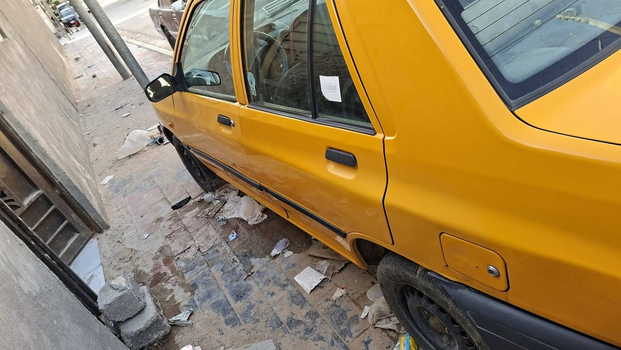 سايبه البيع السياره جديده مديل 2018 بيه طخه بلجاملغ اليمن المحرك بي خيط بخار ملكه موجود مدور ثاني يوم السعر 40 وبيه مجال الشراي رقم الهاتف ***********
