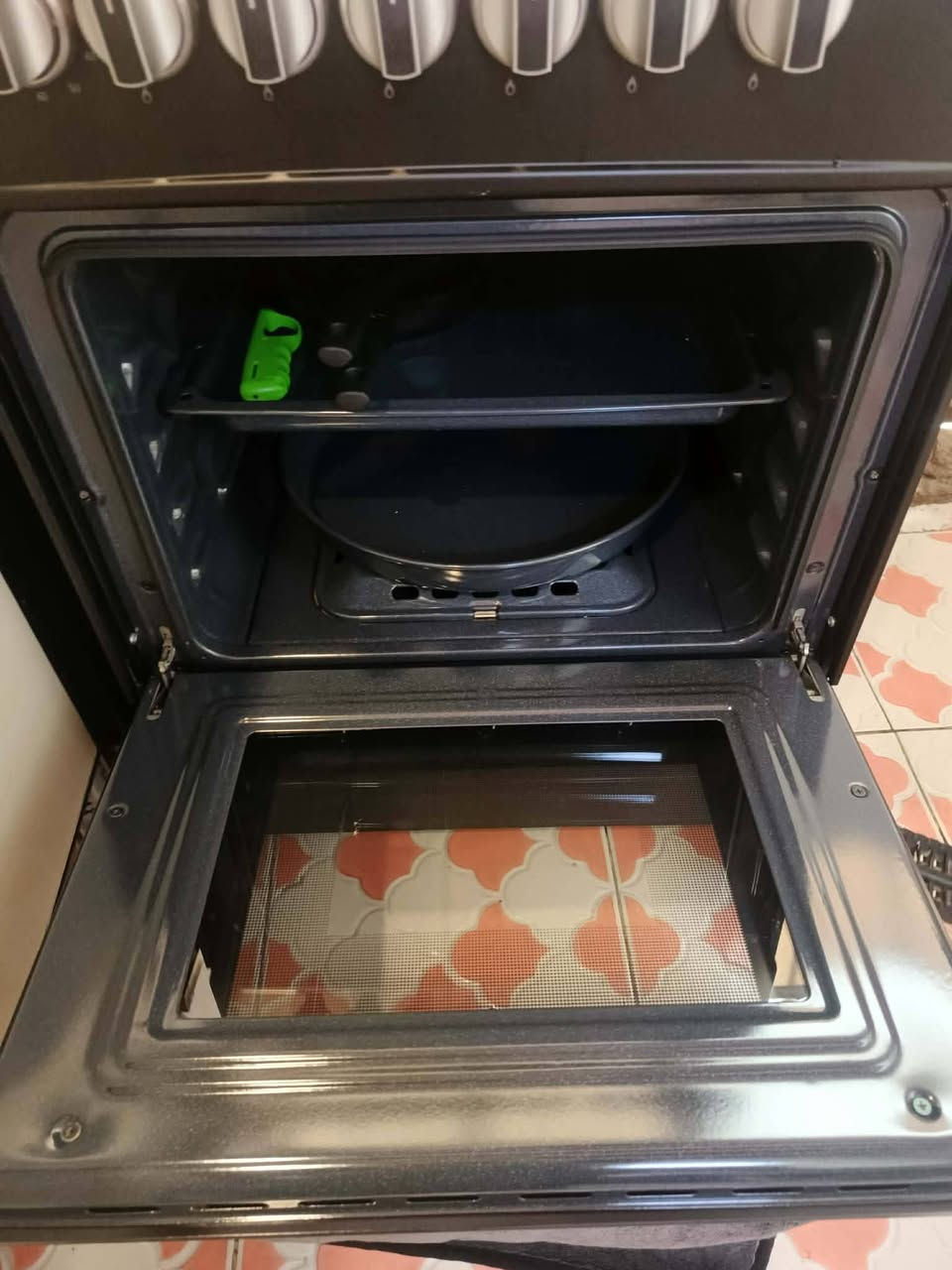 بيع مستعجل 
طباخ جديد مشتري ب350 استعمال قليل يردو ب250 بي مجال 
حلة شارع 30


**إذا كنت صاحب هذا الإعلان وتريد حذفه لأي سبب، رجاءا أرسل رسالة إلى الدعم الفني**