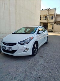 ٢٠١٢ • بدون ضرر • شاشة وكاميرا
