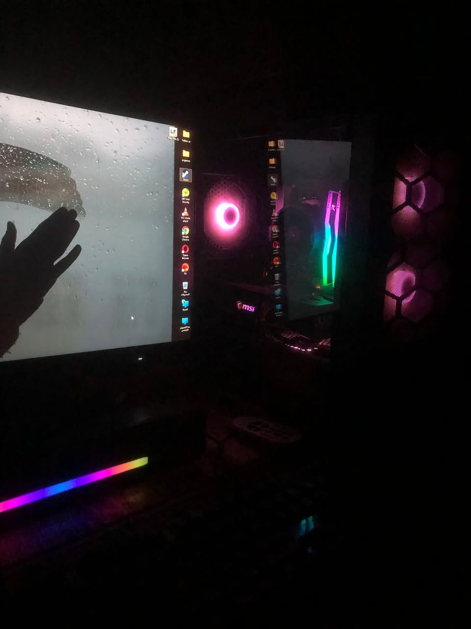 تجميعه سعر جوة البصرة القبله
السلام عليكم هذا واتساب ***********

توفر pc

المعالج: رايزن 5 5500

​الكرت: RTX 3060 (12GB)

​المذربورد: ASUS PRIME B450

​الرام: 16GB

​الهارد السريع: SSD 128GB (للنظام)

​الهارد الخزن: HDD 1TB (للألعاب والملفات)

​النظام: ويندوز 11 

مع ملحقات

 شاشه قياس 24بوصه ١٨٠

1080x1920

مع مكبر صوت   آر جي بي

مع كيبورد آر جي بي

وماوس

ويدات إكس بوكس عدد 2  واير

سعر 1300000

  مليون و٣٠٠الف
