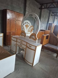 ميز وجرباية للبيع للاستفسار الاتصال على الرقم ٠٧٧٢٥٤٤٧٥٦٢