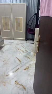 عندي هالغرفه نضيفه مستعجله على بيعتها اريدها ب600  07748585833 هذا رقم...