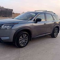 نيسان پاسفايندر موديل2024 مواسفات S دبل اكسل لون نفتي فول جاهز به بى ي...