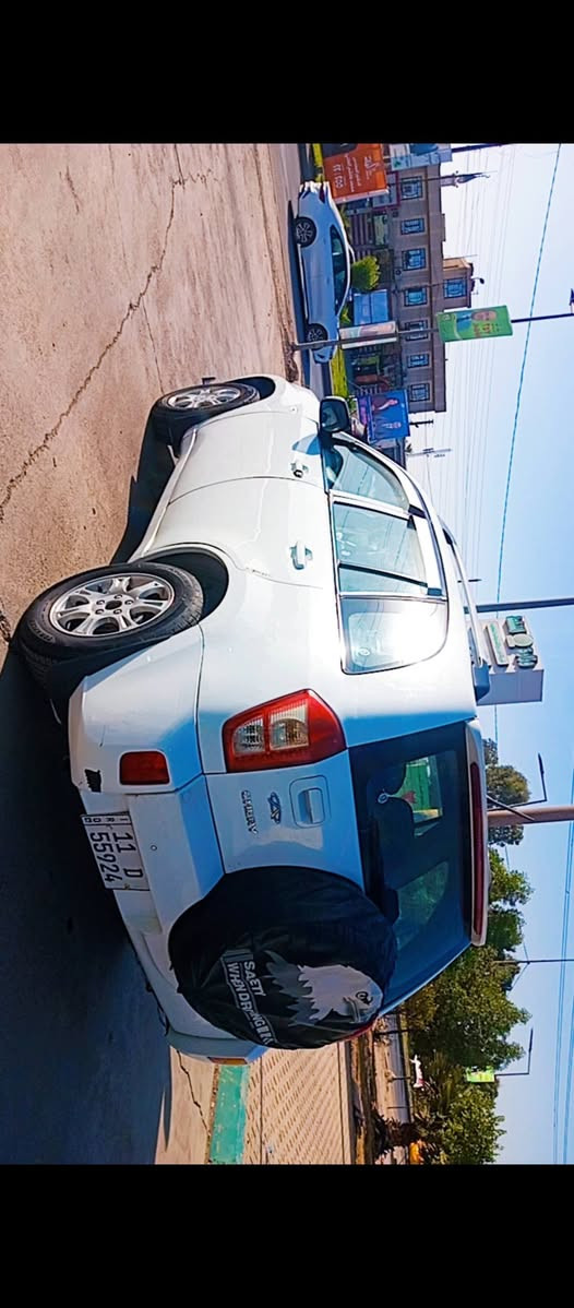 السلام عليكم 
سيارة تيكو للبيع موديل ٢٠١٢ شكل ال ٢٠١٣ 
ابيض محرك كهربائي ١٨٠٠ 
بيه صبغ بابين جهة السائق 
سيارة تبريد تدفئة 
فتحة 
حساسات 
مري جانبي كهرباء
ويل كب
شاشة  
رقم انكليزي بغداد 
المكان بغداد  / الغزالية شارع البدالة 
السعر ٥٩ ورقة 
للاتصال بي واتساب 
***********
