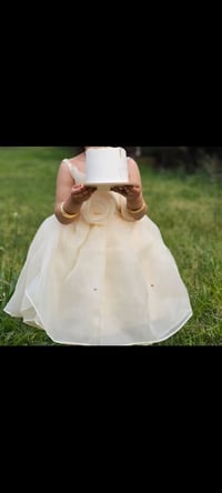 فستان • لبسة وحدة • ٣-٦ سنوات