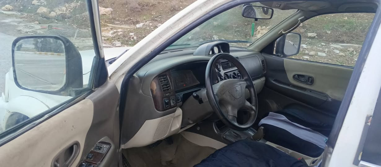 ***********.....مسیۆ بۆشی ناتیڤا . ۲۰۰٨  .. کە وتۆتە سە ر سە قف پیشو دوای بێدە عمە.ساحیب سە نە وی دیار نییە .. کیشە ی یاساهینییە  حیجزو خرامە ی بە شە رت ما .. گیڕو مە کینه و دە بڵ اکسلی بە شە رت .سعری ٤۷ گە ڵا پارە ی علوجی .خرا مە ی دو گە ڵاو نیو تیایە  بۆت اگیڕمە وە . السليمانية, العراق
