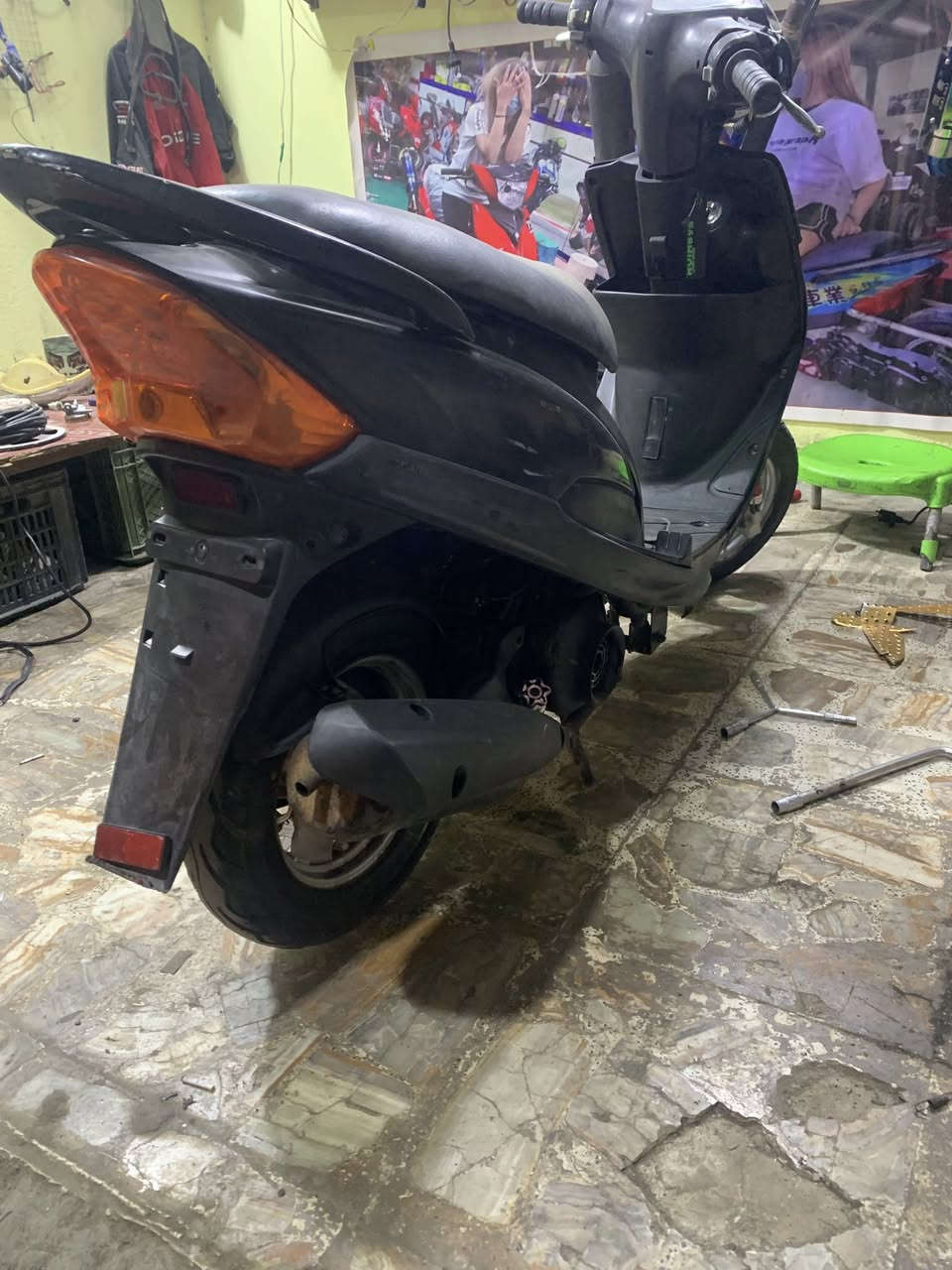 سلام عليكم ماكس عدله ٤٩ دراجه كله بلادي بس صدر تجاري شلعه معدل مفتوحه مره وحده مبدل فقط كازكيت كله بلادي سعر ٦٥٠ مو شراي لاتدوخني رجاءً رقمي ***********
