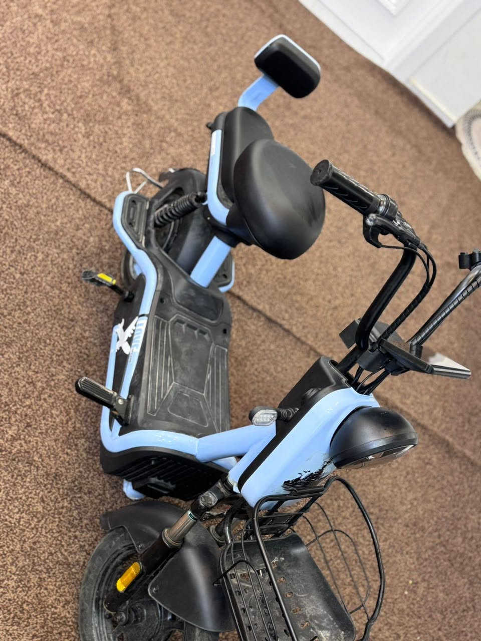 سلام عليكم
دراجه شحن 
جديده استعمال شهر واحد
 بطاريات اربعه  
عنوان/ واسط قضاء الحي 
سعر/ 350وبيه مجال 
رقم/ ***********بي واتساب
