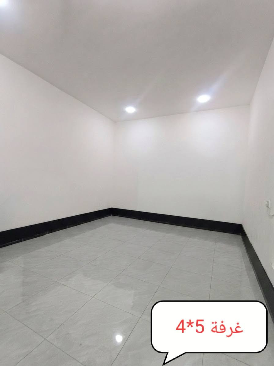 بلاششش مشتملين طبك للبيع 
مساحة المشتمل الواحد 150متر الابعاد 7.5*20
طابو صرف تحويل مباشر  باسمي 
بناء بلوك درجة أولى 
طابق واحد 
غرفة واحدة 4*5
صالة 7*4.5
ديوانية 6.5*4
مطبخ 3*5
حمام داخلي 
صحية داخلية وخارجية 
منور واسع 
فول سيراميك
 جدار و ارضية
بلاط بورسلين 
بناء 2025
مجاور  طريق السايدين الطوگ-مجمع حي المغرب قرب مكتب باسم للمولدات
السعر 110 وبيهن مجال 
للاستفسار الاتصال 
 على رقم صاحب العقار
***********  
بي واتساب
