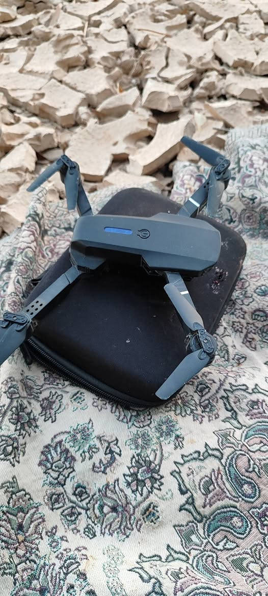 dron e88
بێ عەیبە بەس کۆنتڕۆڵی نیە وای فایە بەمۆبایل ئەفڕێ 
لەکەلارە سعری20هەزار


**إذا كنت صاحب هذا الإعلان وتريد حذفه لأي سبب، رجاءا أرسل رسالة إلى الدعم الفني**