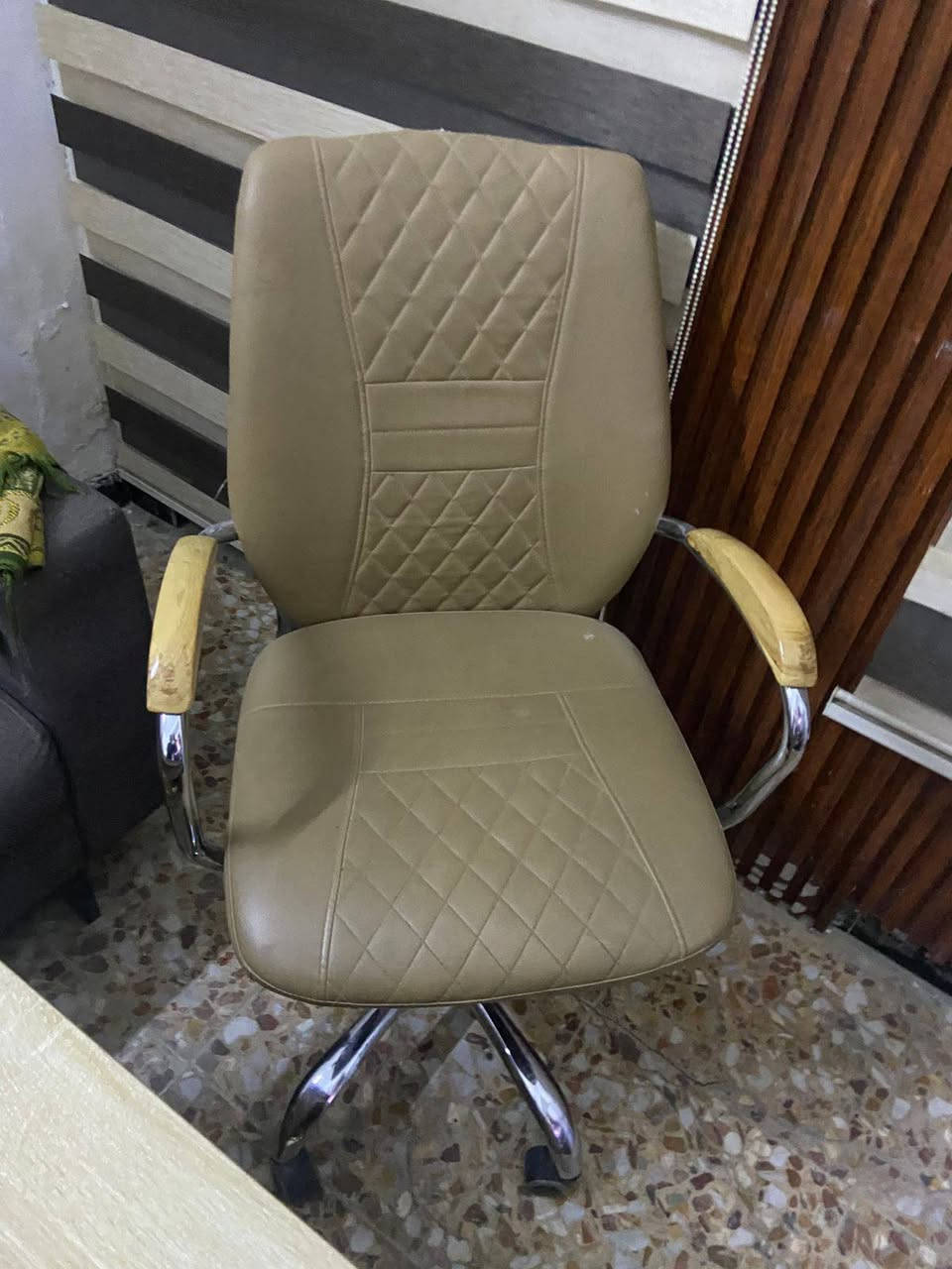 السلام عليكم سعر الميز ٥٠
كرسي متحرك ٣٥ ثابت ٢٥


**إذا كنت صاحب هذا الإعلان وتريد حذفه لأي سبب، رجاءا أرسل رسالة إلى الدعم الفني**