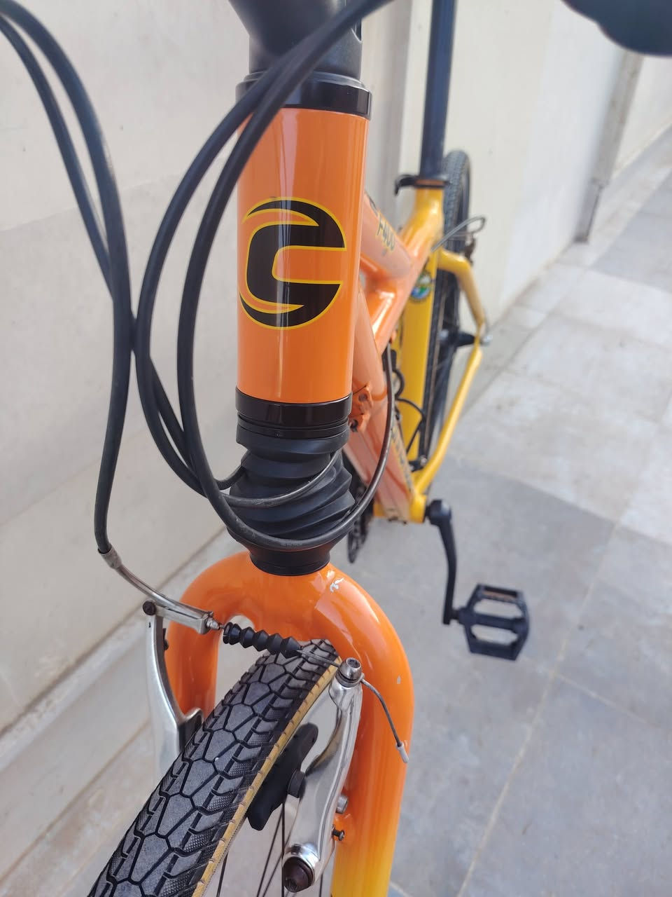 موصل //  المجموعة 

بايك #جبلي امريكي مختوم  USA🇺🇲 

أسم الدراجة : 🇺🇲 Cannondale

الحالة : مستخدم شي قليل نظافة 100٪
الحجم :  26
الفئه : دراجة الطرق الجبلية  
المعدن : المنيوم 
نوع الاطارات : كتان  
عدد السرعات سبيد :  9*3
نوع السستم  : شيمانو #ديور XT 
ويالة  :  طبقتين المنيوم
الدبل الأمامي  :  سلس جدا 
* الدراجة كلها ختم الوكالة

السعر   265  ألف 

للتواصل ع الخاص أو واتس /***********

