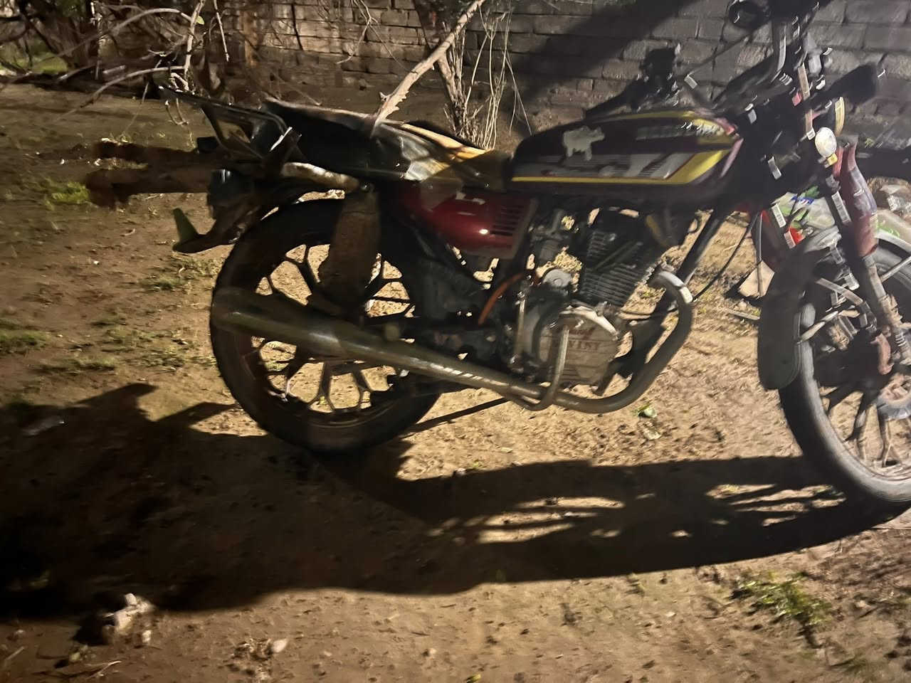 موطور سافان ٥كير محرك ١٥٠محرك مامفتوح مابي نقص كهربائيات كلها شغاله لايت اشاير بكلايت دشبول الكتروني موطور نشاط فول اتصل وبيك خير وتدلل***********
