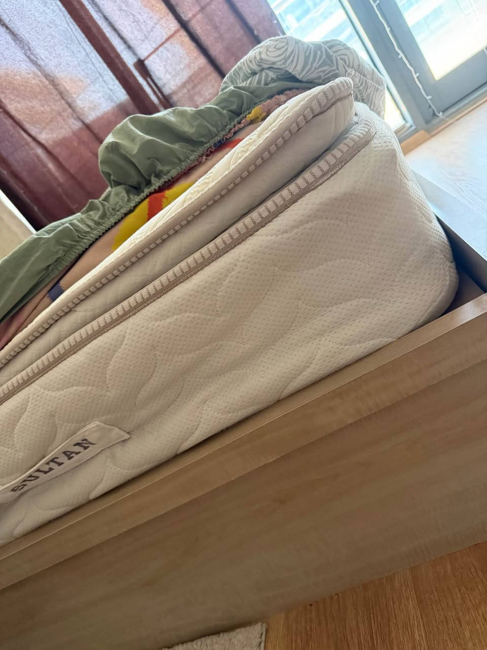 Items for sale in a good condition

Bed-120*200(with mattress)-100$
Closet-L160,W60,H203-100$ أربيل, العراق


**إذا كنت صاحب هذا الإعلان وتريد حذفه لأي سبب، رجاءا أرسل رسالة إلى الدعم الفني**