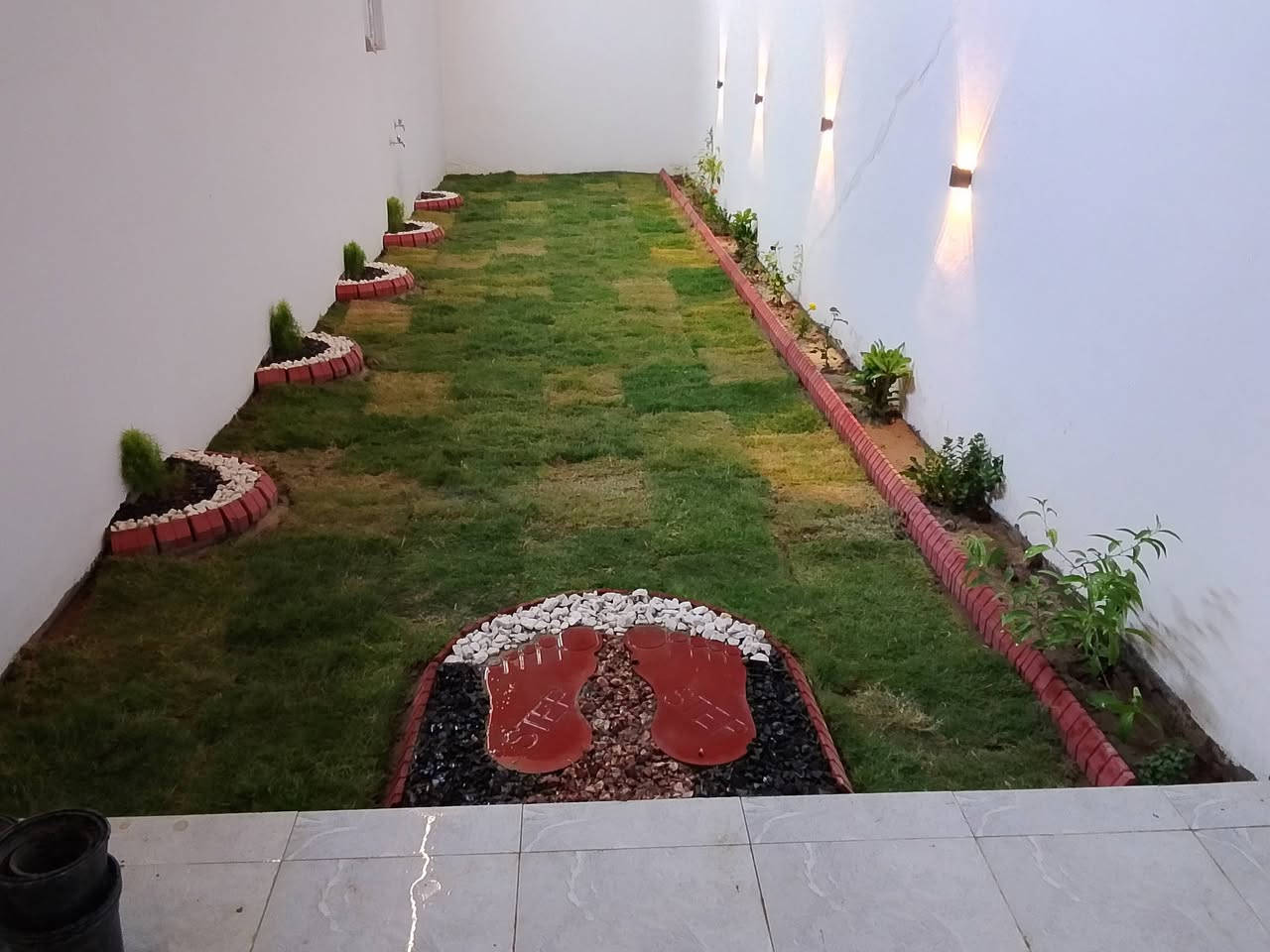 السلام عليكم مستعدين لعمل الديكورات وتزيين الحدائق بالحجر وكل ألامور المختصه في الحدائق كل ماعليك هو الاتصال على الرقم ***********
او ماراسلة الصفحه
