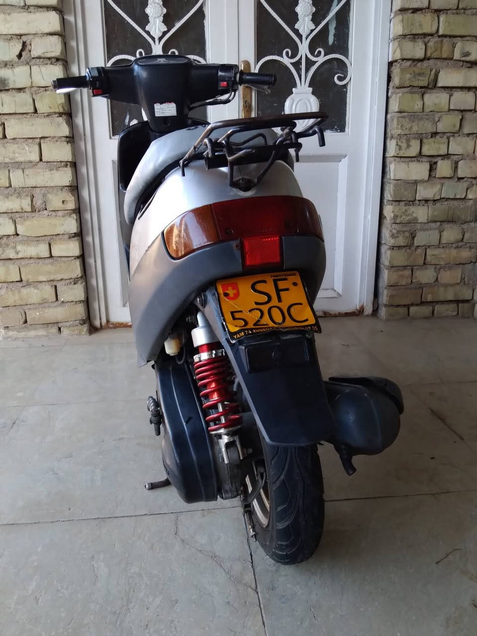 لتواصل***********دراجه بطه 2003
سلام عليكم دراجه للبيع مكينه تجي تفحص شغاله كلشي اشاير يمنه يسره لايت عالي ناصي بك لايت سلف هندر ودراجه قفل دراجه بلادي بلاديه من كفرات للمكينه كلها بلاديه 

اسعر (399)قابله للتفاوض دبل سكليتر لتأكيد وليس تك/دبل سكليتر

مكان:كربلاء حي العسكري سوق العابد قرب مكتبه كشكول
