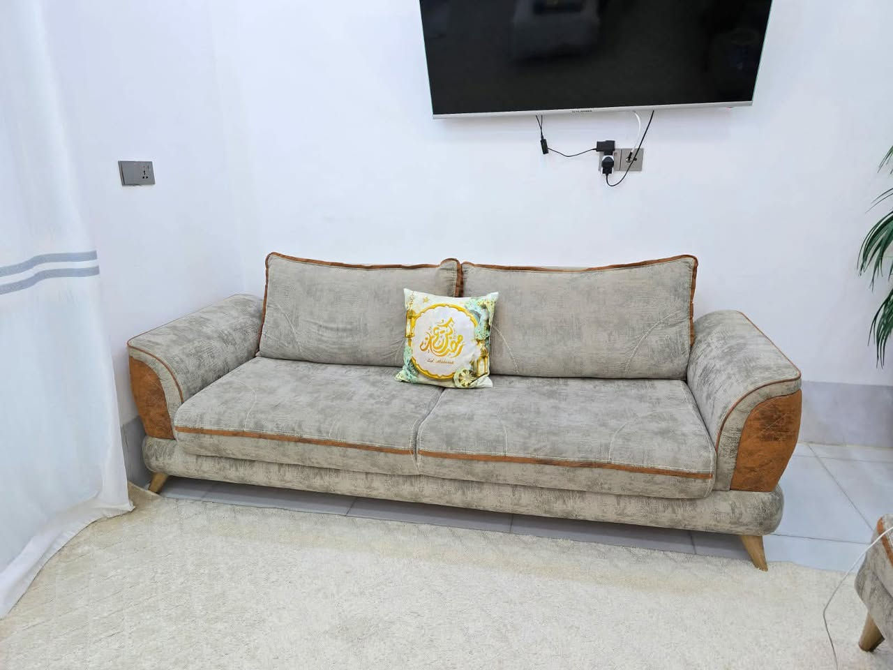 سلام عليكم
تخم كامل قنفة / للبيع 
10 مقاعد 
السعر / 900 وبي مجال 
العنوان / داره كوناره - مطعم شاركم


**إذا كنت صاحب هذا الإعلان وتريد حذفه لأي سبب، رجاءا أرسل رسالة إلى الدعم الفني**