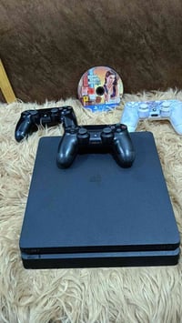 بلي فور للبيع نضافة 100/100 يجي ملحقاته و3يدات وقرص قراند السعر 280 بي...