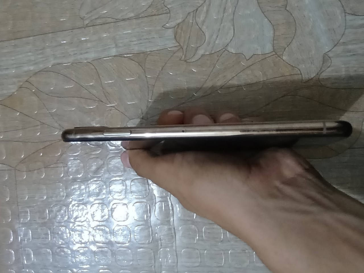 السلام عليكم
ايفون xs mas
ذاكرة 256
بطارية 69 مبدله
الجهاز نضيف شخط مابي تجي تشوف بعينك 
كله شغال 
الجهاز شرق اوسط
السعر ١٧٠ وبي مجال قليل


**إذا كنت صاحب هذا الإعلان وتريد حذفه لأي سبب، رجاءا أرسل رسالة إلى الدعم الفني**