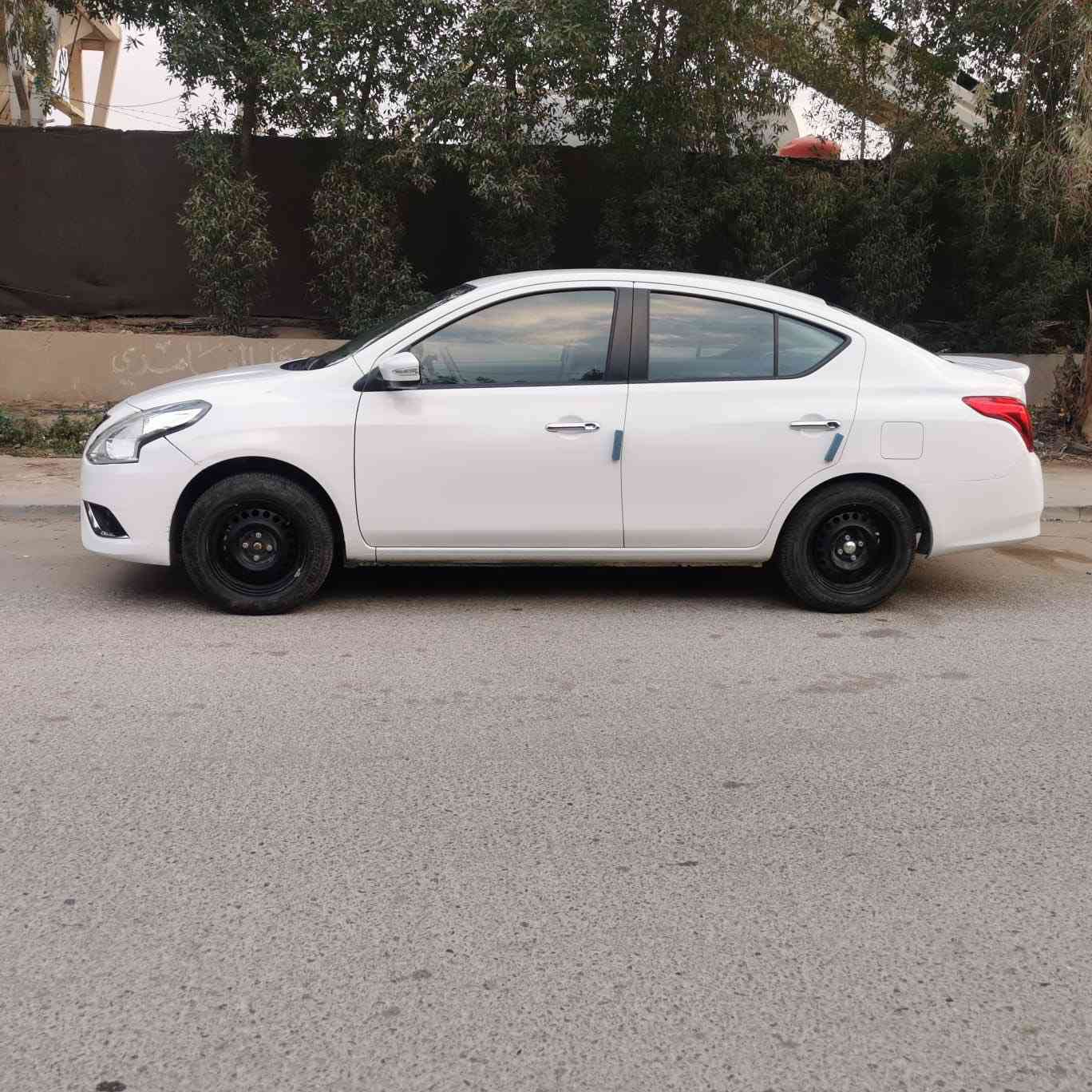 السلام عليكم صني موديل 2025
فول مواصفات سعر ١20  وبيه مجال 
    1.جام 4 كهرباء 
    2.تبريد امامي خلفي 
    3.تحكم ستيرين جهتين 
    4.مانع انزلاق 
    5.مري كهرباء 
    6.كامره وشاشة اصلية 
    7.إشارة بالمري الجانبيه 
    8.ماشية 17 الف فقط 
    9.تغليف الأرضية جلد 
    10.وبلوجكتر ابلادي 
    11.تجوى خلفية اصلية مع حامل اكواب
    12.يدات نيكل 
    13.شباك والدعامية الأمامية مطعم بنيكل ابلادي 
    14.سبايدر خلفي 
السيارة بيه حادث بالجنطة ما بيه صبغ بس 4 اصابع وبارد فقط باسمي رقم اربيل الهزه لل ٢٠٢٧ السيارة
لاستفسار ***********بس وتس
 رقم الهاتف المحمول***********
