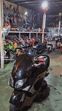 السلام عليكم تيماكس نوزل 2008 نازله من كلشي وكلاشي فجوج حمر دشبول احمر   دراجه عله ايدي ممتعوبه صالصنه اوفر اصليه جاملغ امامي كاربون فايبر سعر 22 ورقه *********** بغداد حي البنوك
