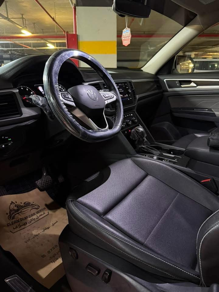 فولكس واكن اطلس 2021 كلين تايتل 
6 سلندر 
مقاعد جلد 
7 راكب مقاعد
مقاعد تدفئة
كشنات كهرباء 
بصمة 
تشغيل عن بعد 
جنطة كهرباء 
رادارات امامي وخلفي وجانبي 360 درجة
شاشة كبيرة
وضعيات قيادة متعددة
عدسات لايت متحركة مع الاستيرن
لايتات زنون 
بردات ابواب 
شاحن هاتف لاسلكي واير ليس 
مري شفط كهرباء
نقط عمياء 
حساسات امامي وخلفي 
ليدات امامي وخلفي 
اوتو ستوب اوتو هولد 
تحديد مسار 
كار بلي 
ستيرن تدفئة
هاندبريك بصمة 
انطمة حساسات وتحذيرات وقيادات 
باقي المواصفات معروفة 
السيارة كلين بدون صبغ  
السعر : 268 $ وماكو هيج سعر كلين بكل السوك
*********** / اربيل
