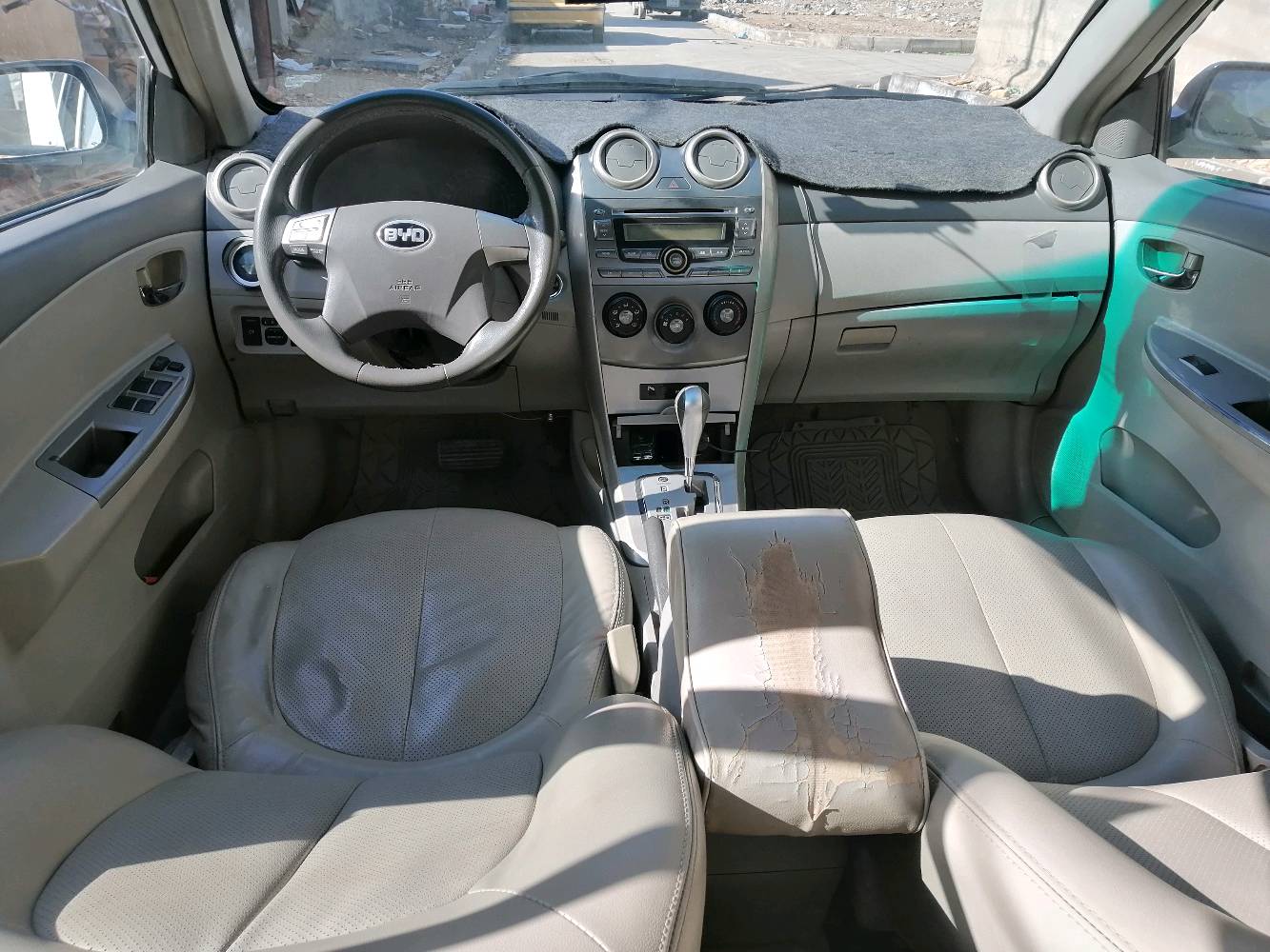 byd g3 2013 محور كورلا نحلة 1800 اوتو
العنوان ديوانية 
