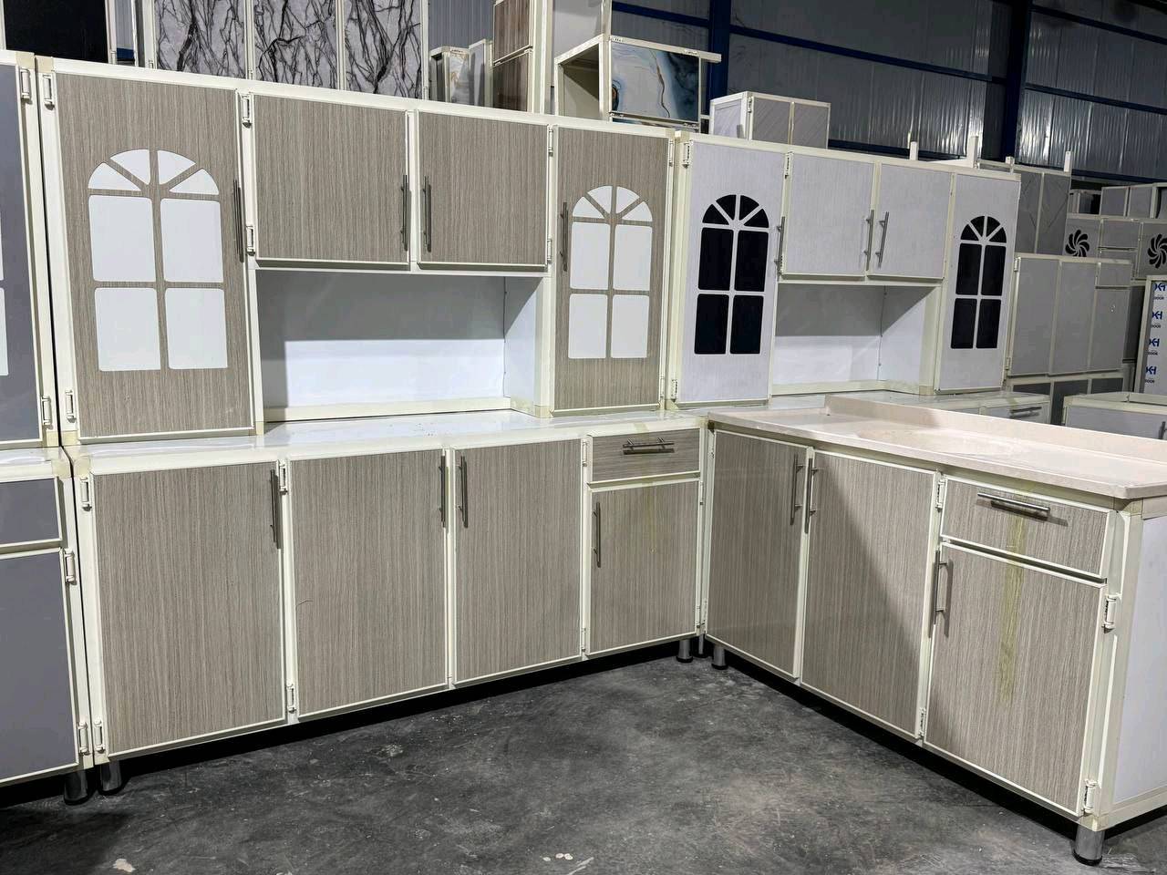 كاونتر مترين  ارضي مع ملحق وسنك (متر وعشرين )مرمر 

 السعر  310 الف 🔥.
 
التوصيل✈️✈️✈️ 
بغداد مجاني 
اطراف بغداد 15 الف 
ويوجد توصيل لجميع محافظات العراق 