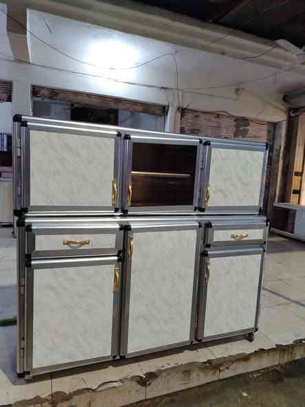 للبيع كونتر ارضى ملحق متر نص نضيف شغل تقيل موجود سعر ١٣٥ بي مجال *********** اسيا *********** مكان رشيديه
