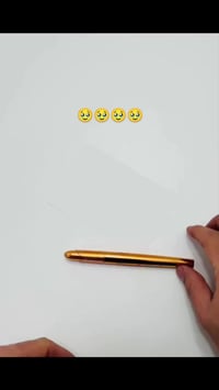 ايلاينر ذهبي • ضد الماء • ثبات عالي