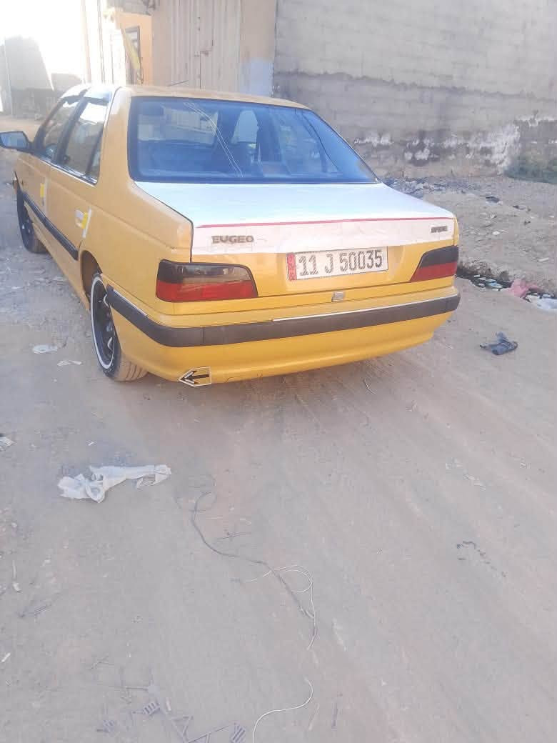 سلام عليكم بيجو موديل 15سايره تبريد كهربائيات جاهزه بيها بس بنيد مبدل وبيها بكن لسعر 37وبيها مجال  للستفتار ***********

