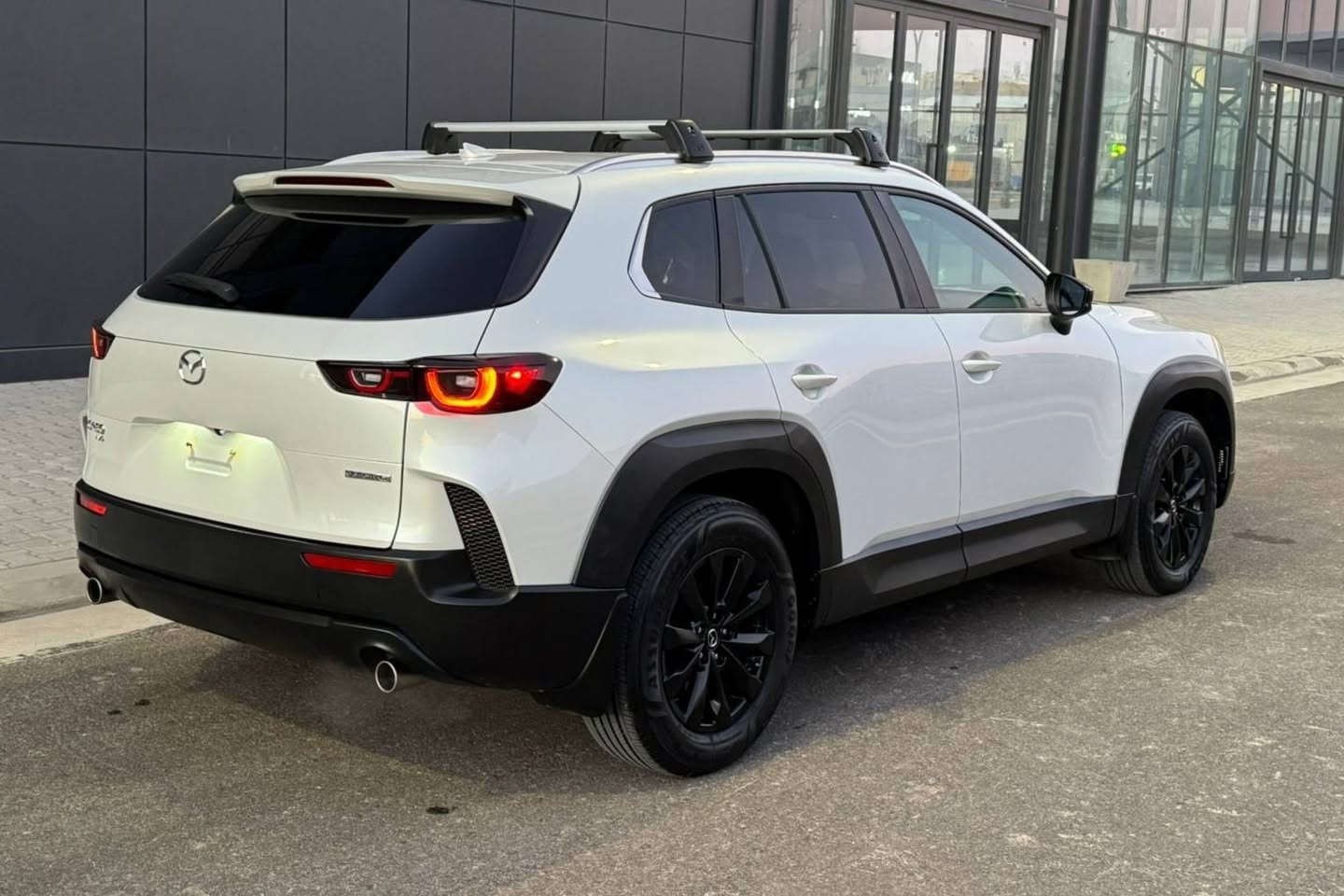 مازدا CX-50 مۆدیل 2025 مواسەفات 2.5 S PREMIUM PACKAGE 
بى بوياخ 
17 هه زار روشتوه 
دو به له ساردى هه يه 
رسمى ده عم دانراوه 
ايرباكى يه شان ته قيوه گوراوه به شه ريكه 
ژماره كاتيه 

سـعـر : لە کۆمێنت داوابکە ڕاستەوخۆ بۆت دێت 📥 

گێر و مەکیەنەی بەشەرت 
هیچ کێشەیەکی تێدا نییە 

ژمارەی خاوەنەکەی 
***********
