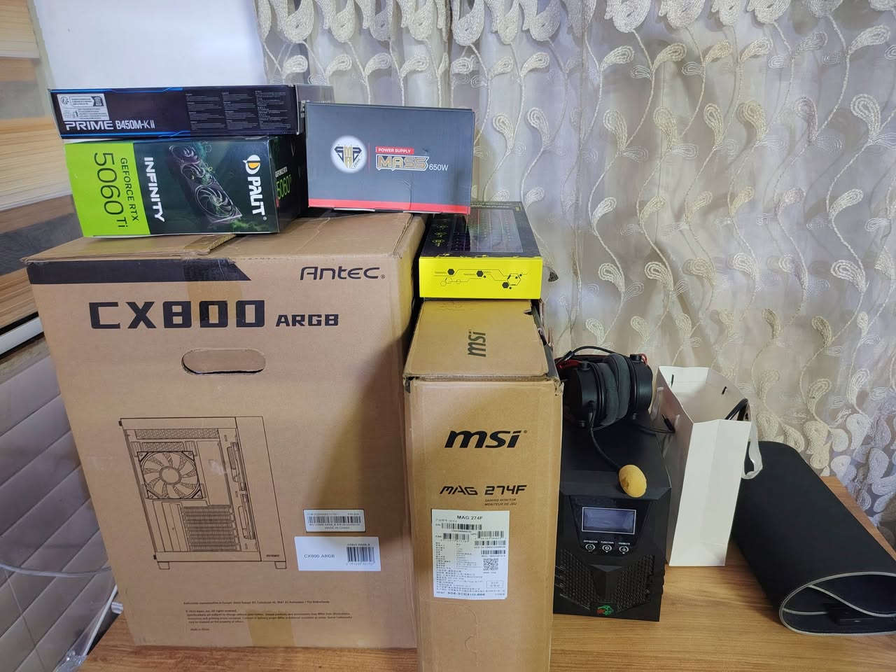 سيت كامل للبيع
Pc للبيع مع كامل ملحقاته استتخدام قليل اخذتها بشهر ٩

كارت شاشه

5060 Ti

معالج R5 5600x

Ram 8*8=16

Ups online 1kv

هارت 2T ssd خرجي

شاشه msi Fhd  120 هرتز

كيبورت ميكانكل مع ماوس مع سماعه الفا x 
 
يوبي اس ون تيرا اولاين
ميزه حاسبه
السعر مليون ٨٠٠


**إذا كنت صاحب هذا الإعلان وتريد حذفه لأي سبب، رجاءا أرسل رسالة إلى الدعم الفني**