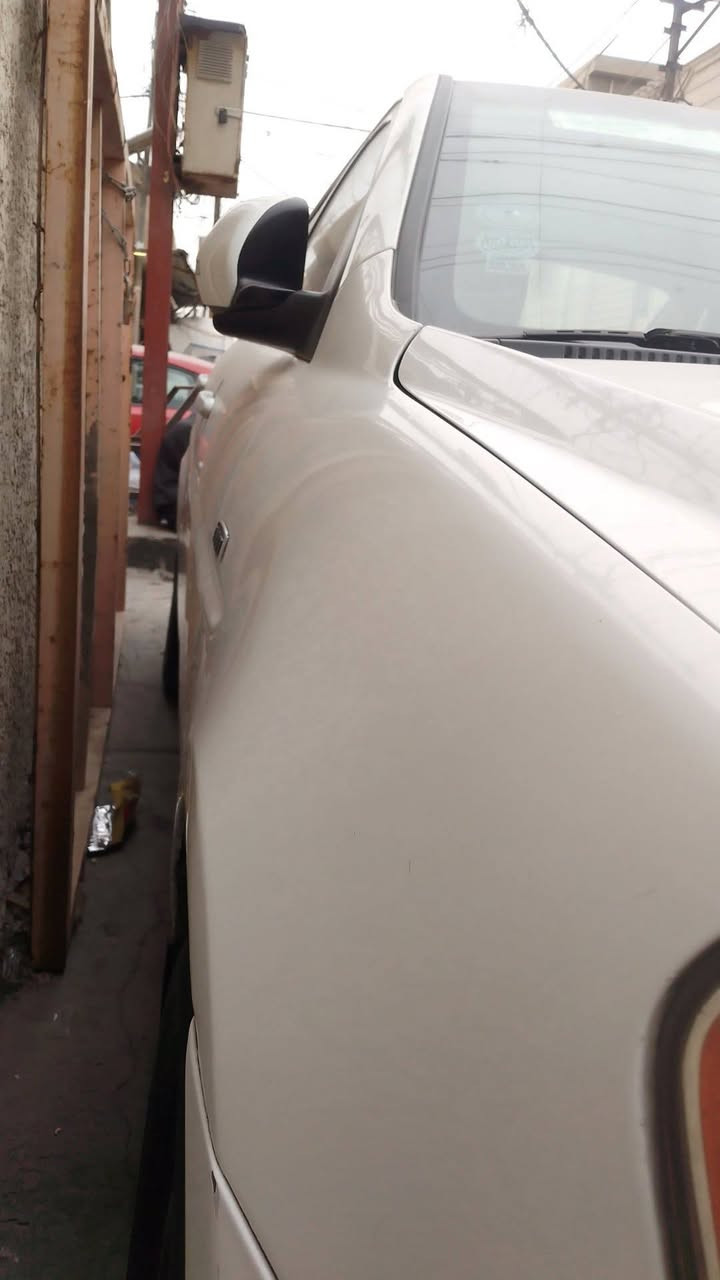 سلام عليكم اكسنت للبيع موديل 11 مال شركه سياره جاهزة مكفوله دوشمه تخم تاير لون ثلجي رقم سياره انكليزي مكاني دوره الاسكان رقم ***********
